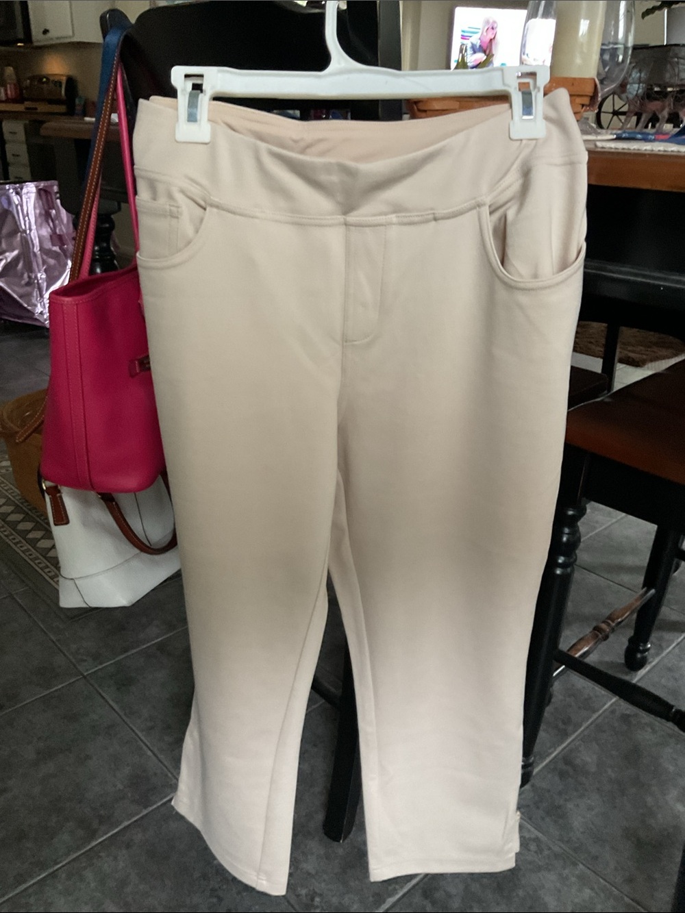 Belle by Kim Gravel Cropped Pull-On Capri Pants